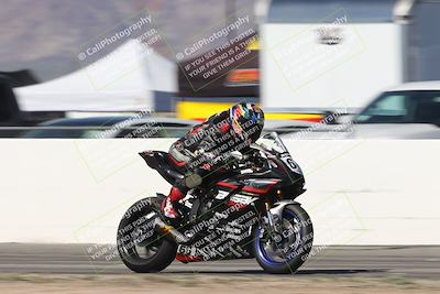 media/Oct-05-2025-CVMA (Sun) [[beeef4f201]]/Race 2-Supersport Middleweight/